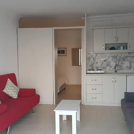 アパートホテル Serena Suites 3*