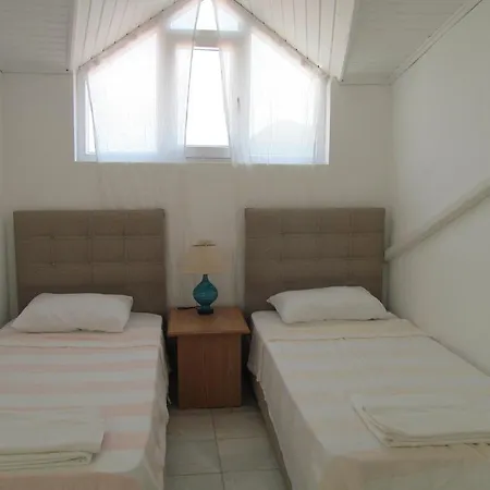 アパートホテル Serena Suites