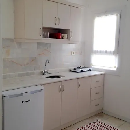 מלון דירות Serena Suites מרמריס