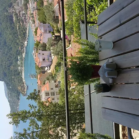 Ξενοδοχείο με διαμερίσματα Serena Suites 3*