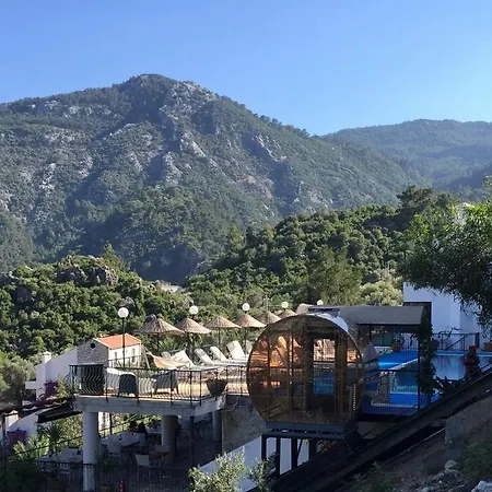 Serena Suites مرمريس