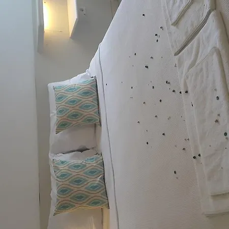 Ξενοδοχείο με διαμερίσματα Serena Suites Μαρμαρίς