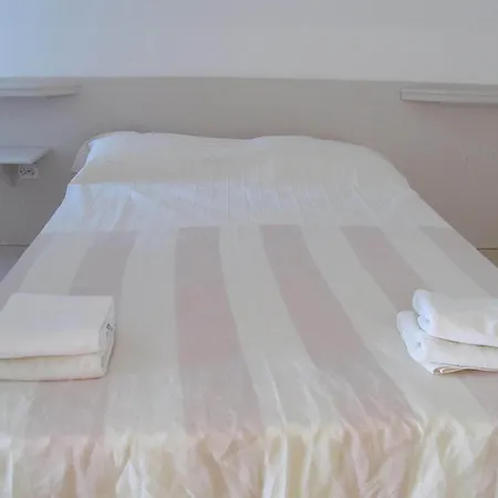 شقة فندقية Serena Suites 3*