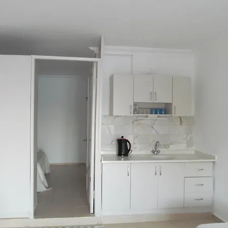 Serena Suites Ξενοδοχείο με διαμερίσματα 3*